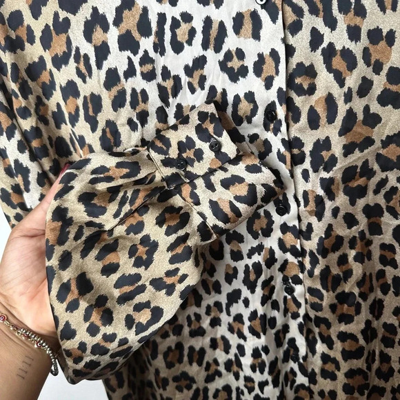 ZARA Animal print long sleeve button-down size XLarge - Picture 6 of 7